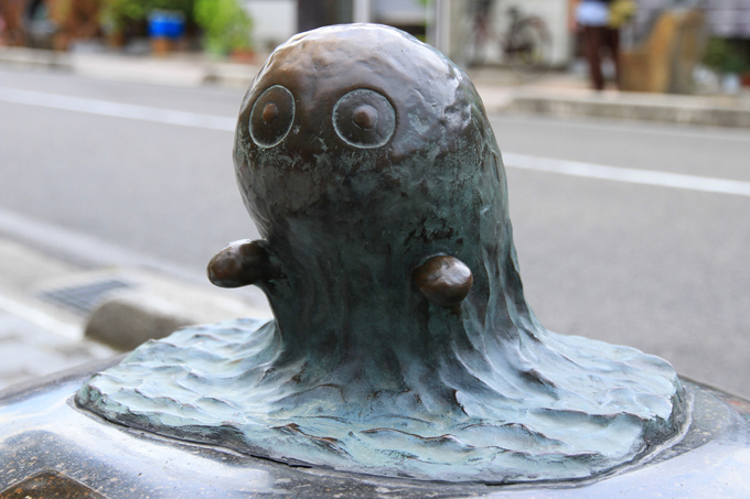 Sakaiminato_Mizuki_Shigeru_Road_Umibozu_Statue_1.JPG