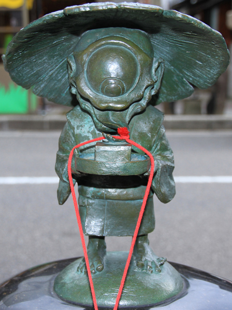 Sakaiminato_Mizuki_Shigeru_Road_Hitotsumekozo_Statue_1.JPG